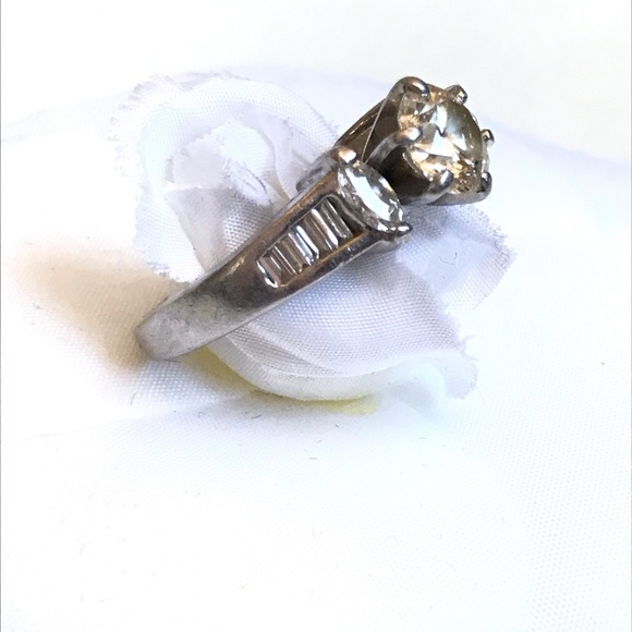 VINTAGE PLATINUM DIAMOND RING ROUND STONE MARQUISE - Picture 7 of 16
